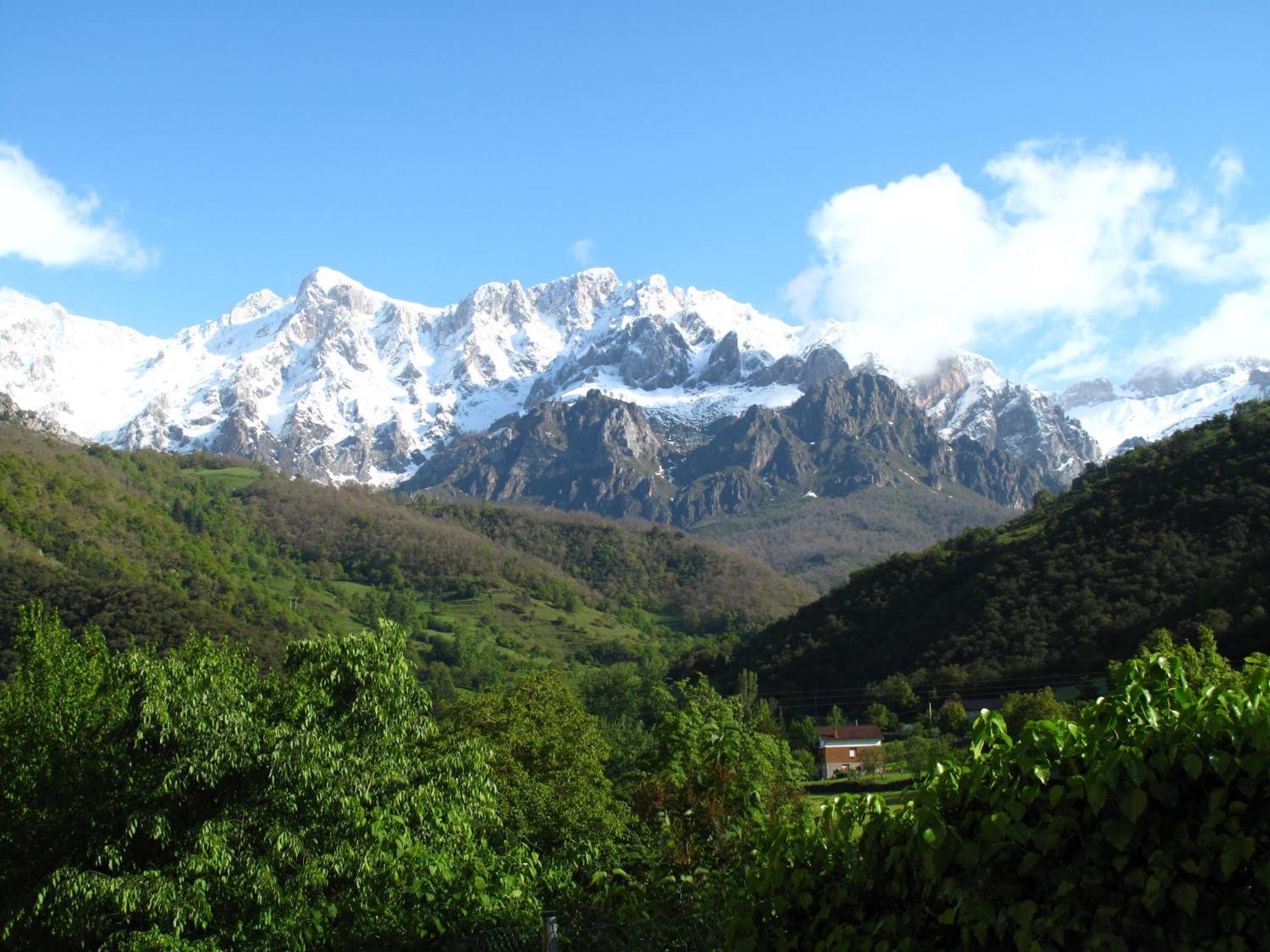 Albergue Turistico Valdebaro Camaleño Dış mekan fotoğraf